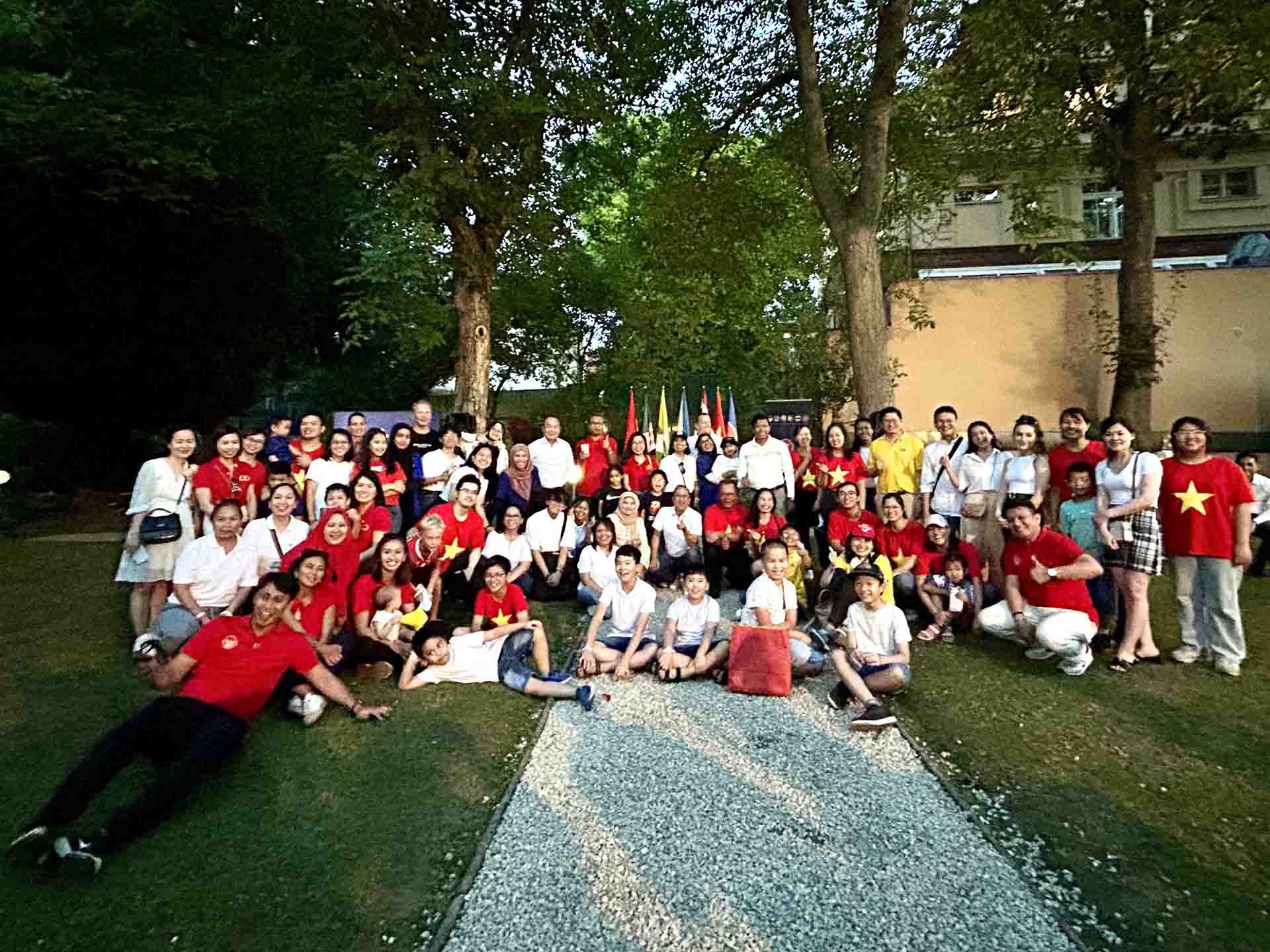 Đoàn kết, sôi nổi Ngày gia đình ASEAN tại Cộng hòa Czech Đoàn kết, sôi nổi Ngày gia đình ASEAN tại Cộng hòa Czech