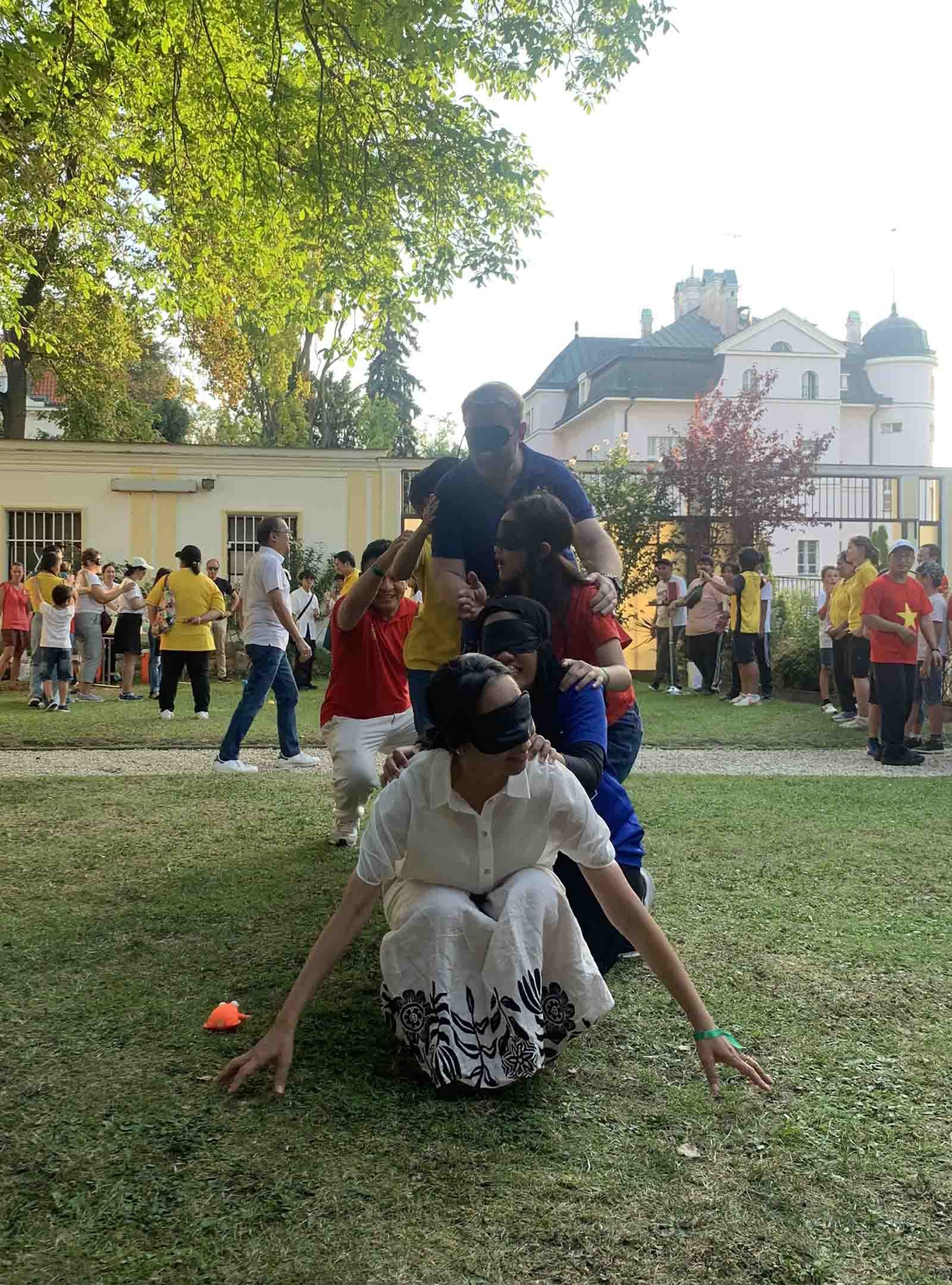 Đoàn kết, sôi nổi Ngày gia đình ASEAN tại Cộng hòa Czech Đoàn kết, sôi nổi Ngày gia đình ASEAN tại Cộng hòa Czech