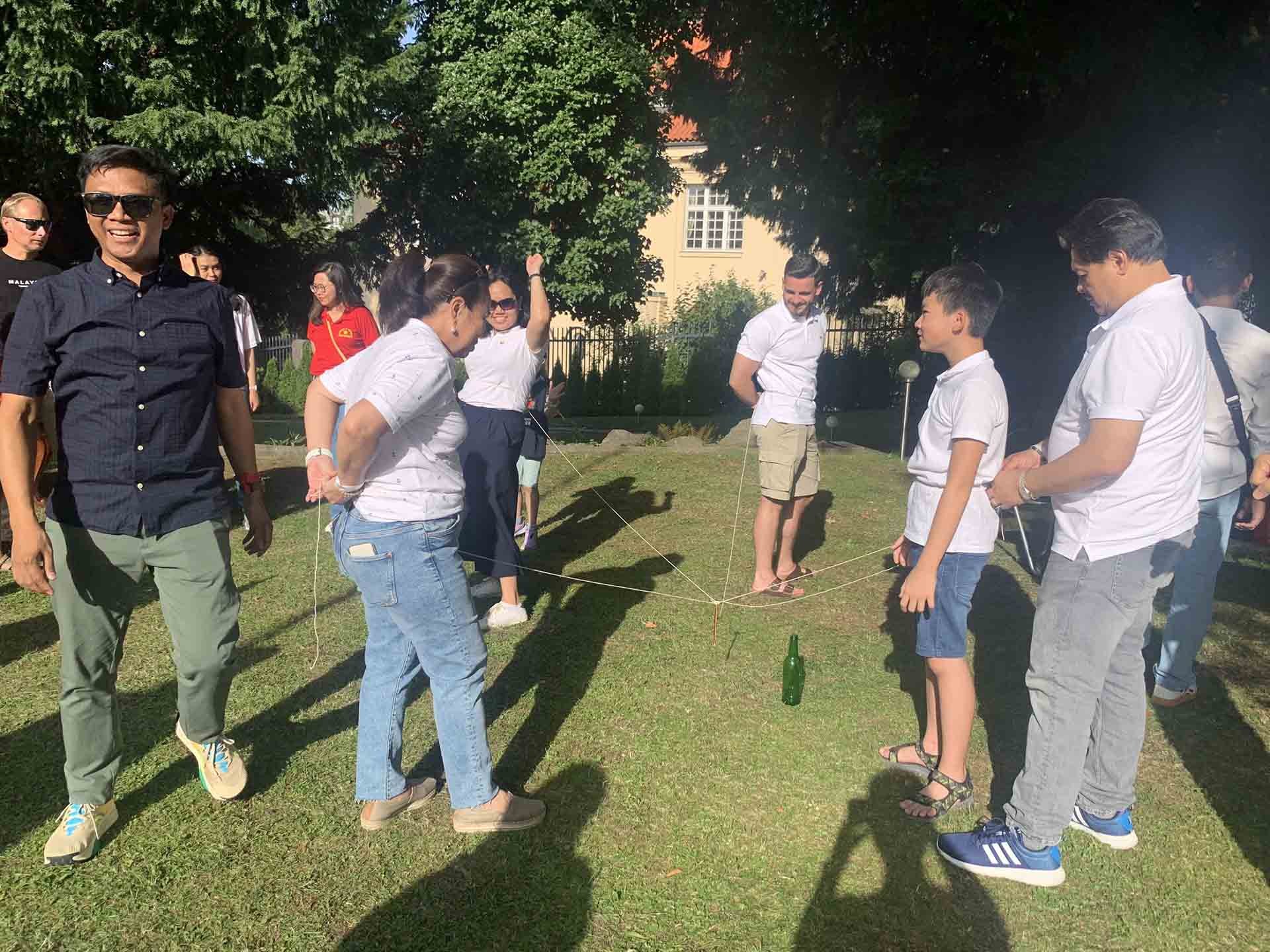 Đoàn kết, sôi nổi Ngày gia đình ASEAN tại Cộng hòa Czech Đoàn kết, sôi nổi Ngày gia đình ASEAN tại Cộng hòa Czech