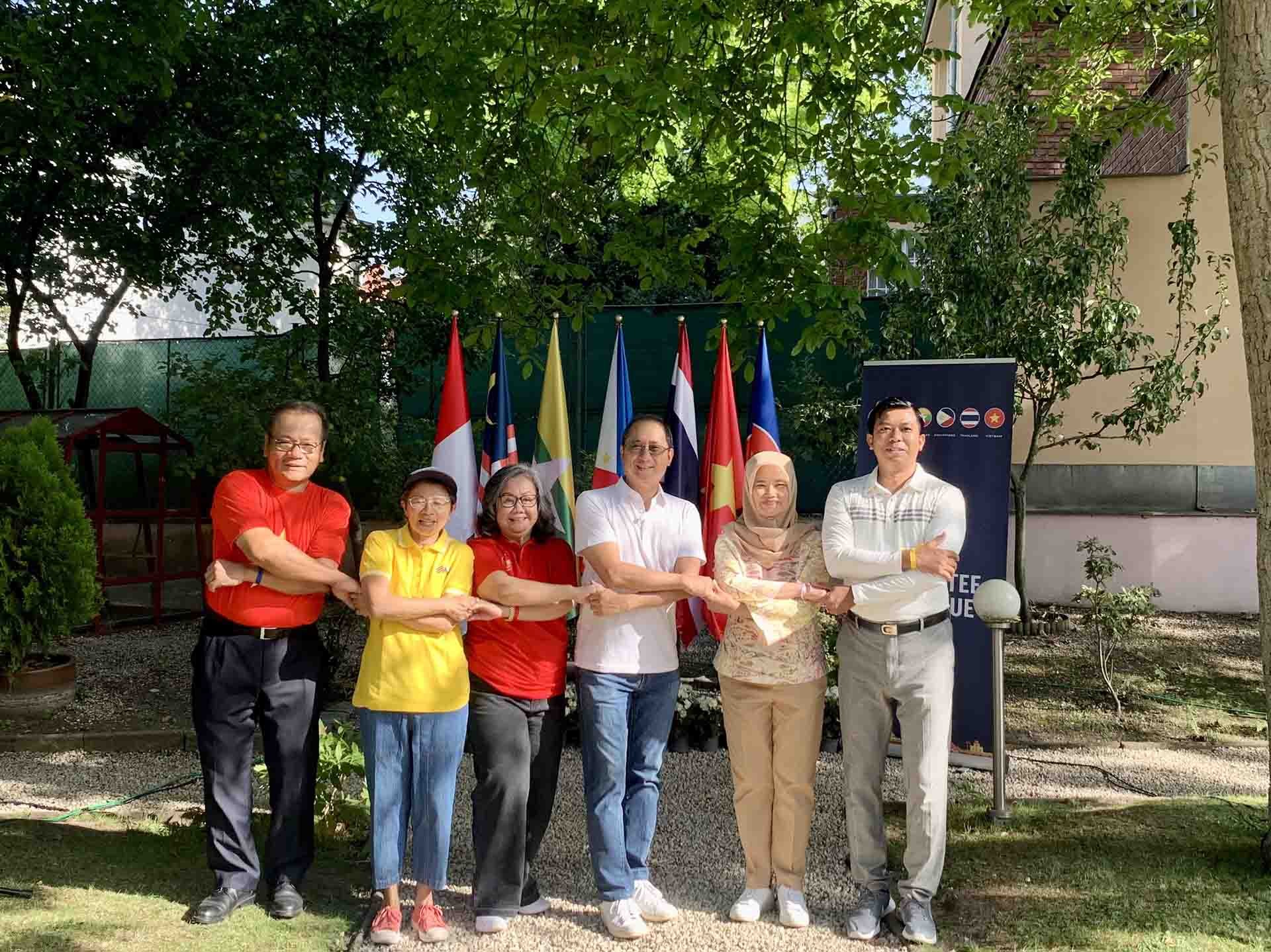 Đoàn kết, sôi nổi Ngày gia đình ASEAN tại Cộng hòa Czech Đoàn kết, sôi nổi Ngày gia đình ASEAN tại Cộng hòa Czech