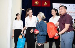 Top 5 Hoa hậu Hòa bình Việt Nam 2023 và đương kim Miss Grand International giản dị đi từ thiện