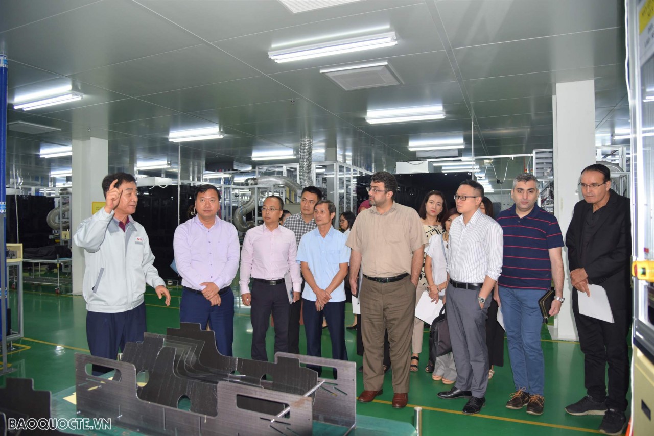 Phú Thọ luôn đồng hành với doanh nghiệp theo phương châm 'lợi ích hài hòa, rủi ro chia sẻ' Phú Thọ luôn đồng hành với doanh nghiệp theo phương châm 'lợi ích hài hòa, rủi ro chia sẻ'