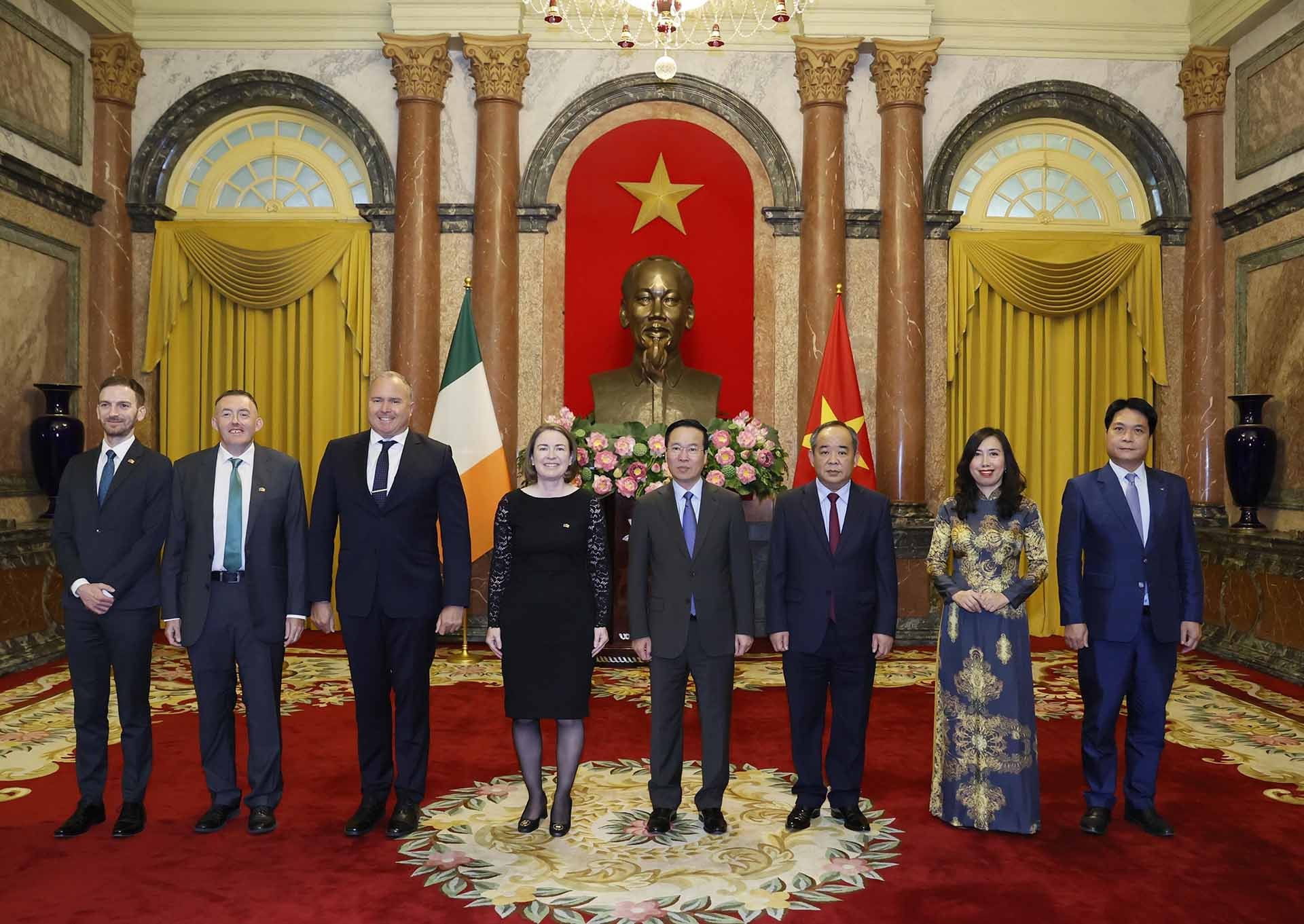 Chủ tịch nước Võ Văn Thưởng tiếp các Đại sứ Ireland, Italy, Hàn Quốc, Lithuania trình Quốc thư Chủ tịch nước Võ Văn Thưởng tiếp các Đại sứ Ireland, Italy, Hàn Quốc, Lithuania trình Quốc thư