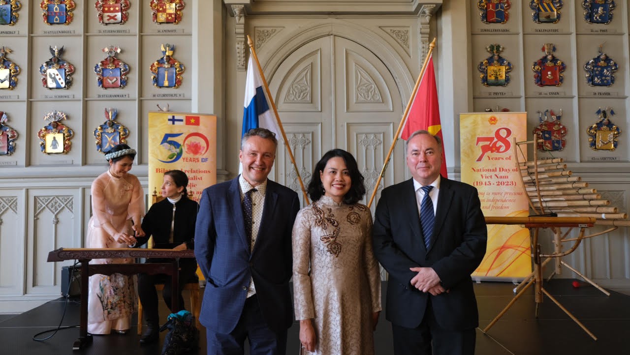 Lễ kỉ niệm 50 năm thiết lập quan hệ ngoại giao Việt Nam - Phần Lan Lễ kỉ niệm 50 năm thiết lập quan hệ ngoại giao Việt Nam - Phần Lan