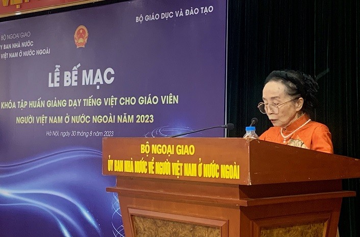 Bế giảng Khoá tập huấn giảng dạy tiếng Việt cho giáo viên người Việt Nam ở nước ngoài năm 2023