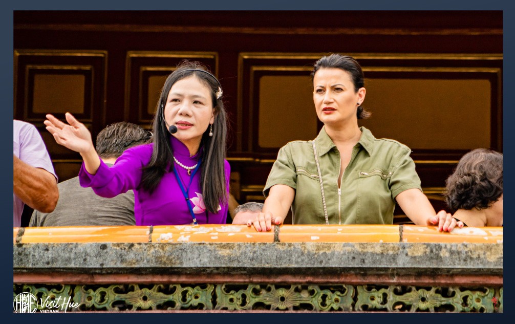 Chủ tịch Thượng viện Bỉ tham quan di sản Huế. Chủ tịch Thượng viện Bỉ tham quan di sản Huế.