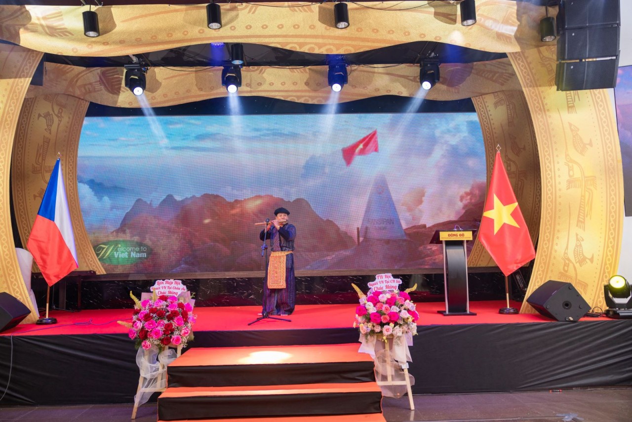 Long trọng Lễ kỷ niệm Quốc khánh Việt Nam tại CH Czech Long trọng Lễ kỷ niệm Quốc khánh Việt Nam tại CH Czech