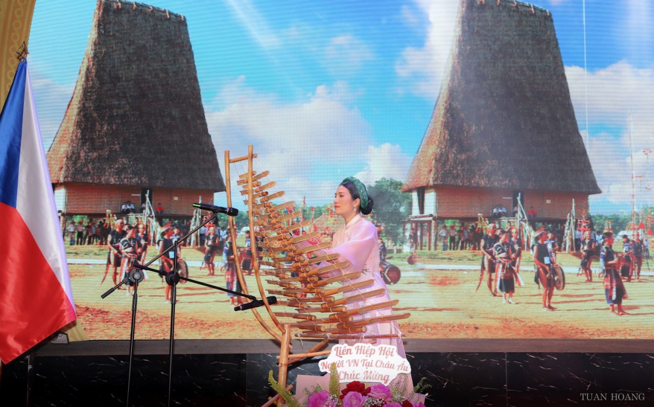 Long trọng Lễ kỷ niệm Quốc khánh Việt Nam tại CH Czech Long trọng Lễ kỷ niệm Quốc khánh Việt Nam tại CH Czech