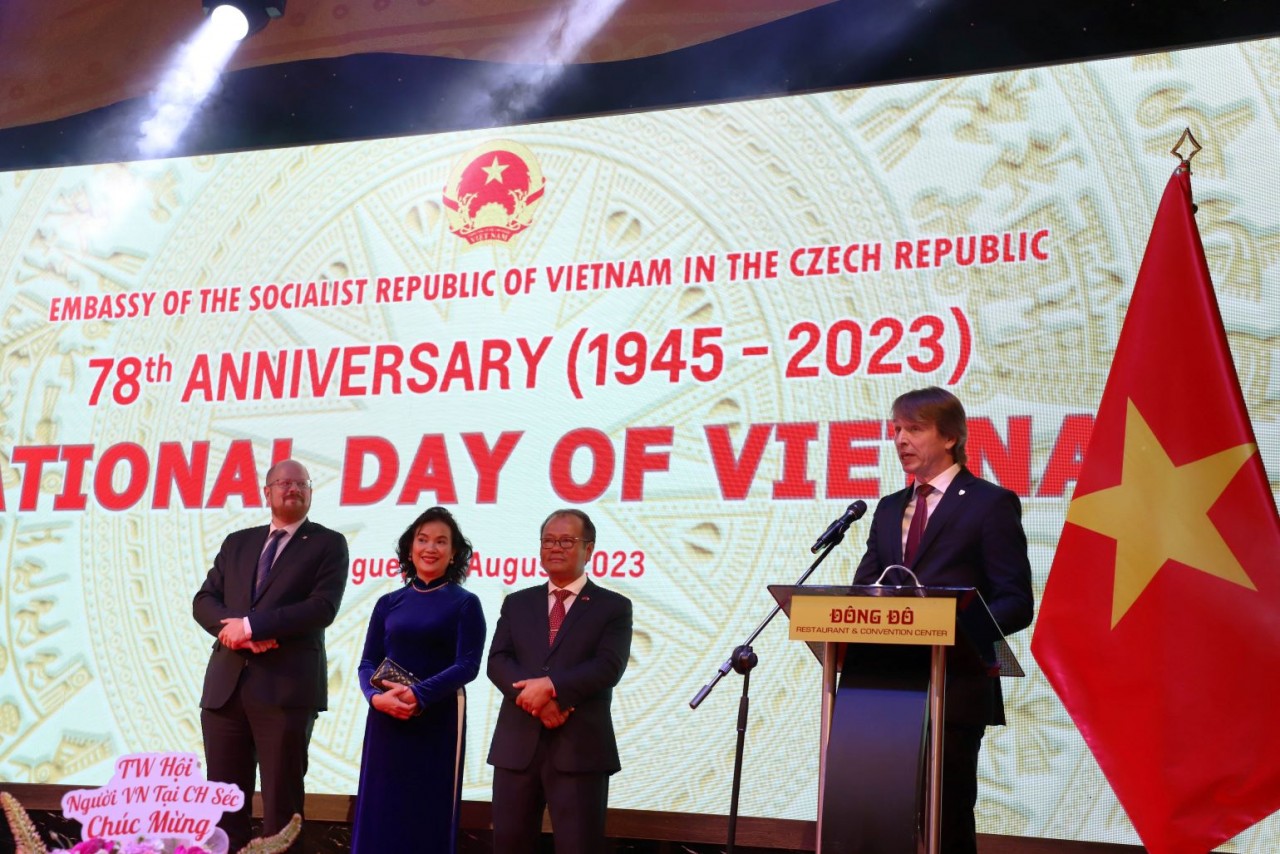 Long trọng Lễ kỷ niệm Quốc khánh Việt Nam tại CH Czech Long trọng Lễ kỷ niệm Quốc khánh Việt Nam tại CH Czech