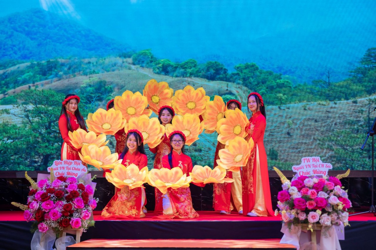 Long trọng Lễ kỷ niệm Quốc khánh Việt Nam tại CH Czech Long trọng Lễ kỷ niệm Quốc khánh Việt Nam tại CH Czech