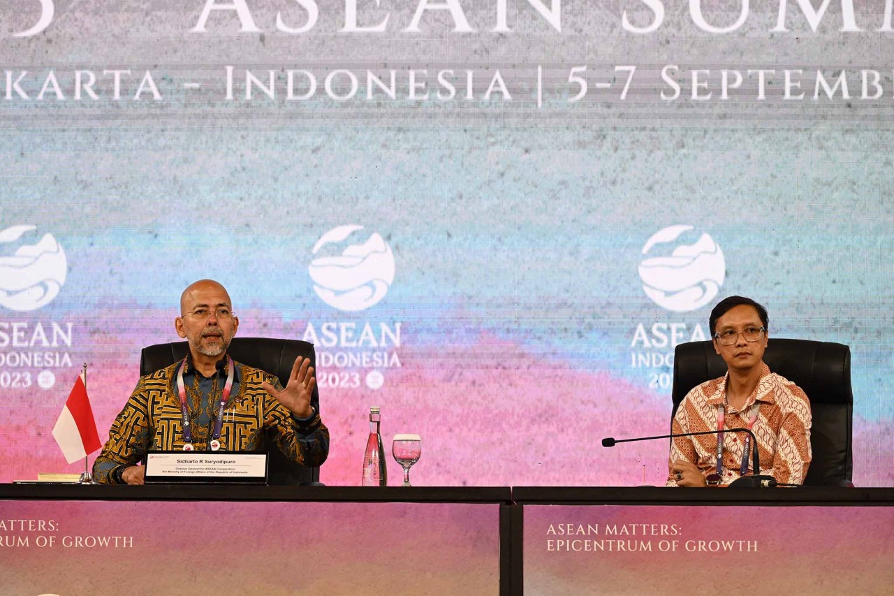 Hội nghị Cấp cao ASEAN lần thứ 43: ASEAN thảo luận về tăng cường thể chế