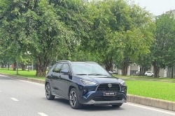 Toyota Yaris Cross bất ngờ xuất hiện trên đường phố Việt Nam trước ngày ra mắt