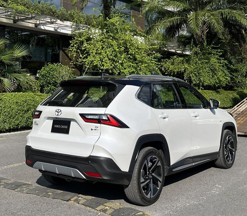 Toyota Yaris Cross bất ngờ xuất hiện trên đường phố Việt Nam trước ngày ra mắt