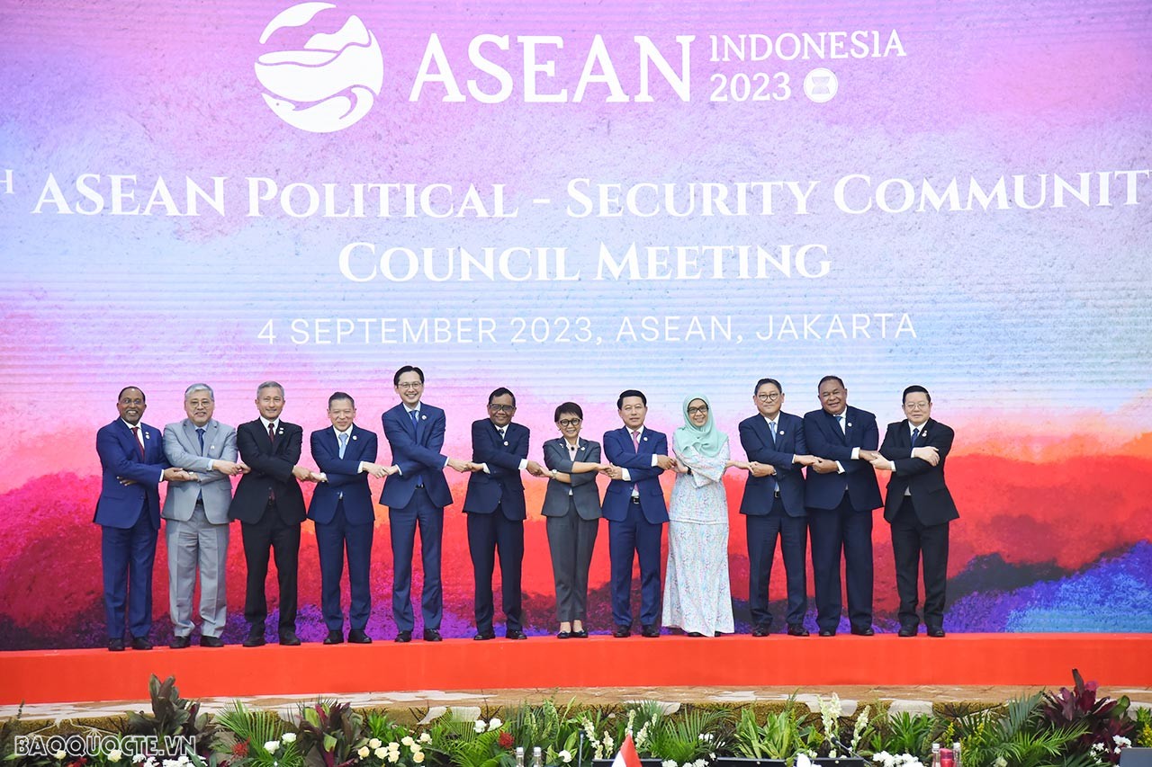 ASEAN-43: ASEAN thiết thực hơn, linh hoạt hơn, tâm điểm tăng trưởng của cả khu vực ASEAN-43: ASEAN thiết thực hơn, linh hoạt hơn, tâm điểm tăng trưởng của cả khu vực