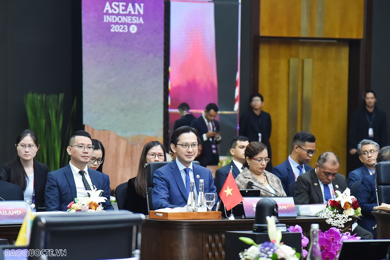 ASEAN-43: ASEAN thiết thực hơn, linh hoạt hơn, tâm điểm tăng trưởng của cả khu vực ASEAN-43: ASEAN thiết thực hơn, linh hoạt hơn, tâm điểm tăng trưởng của cả khu vực
