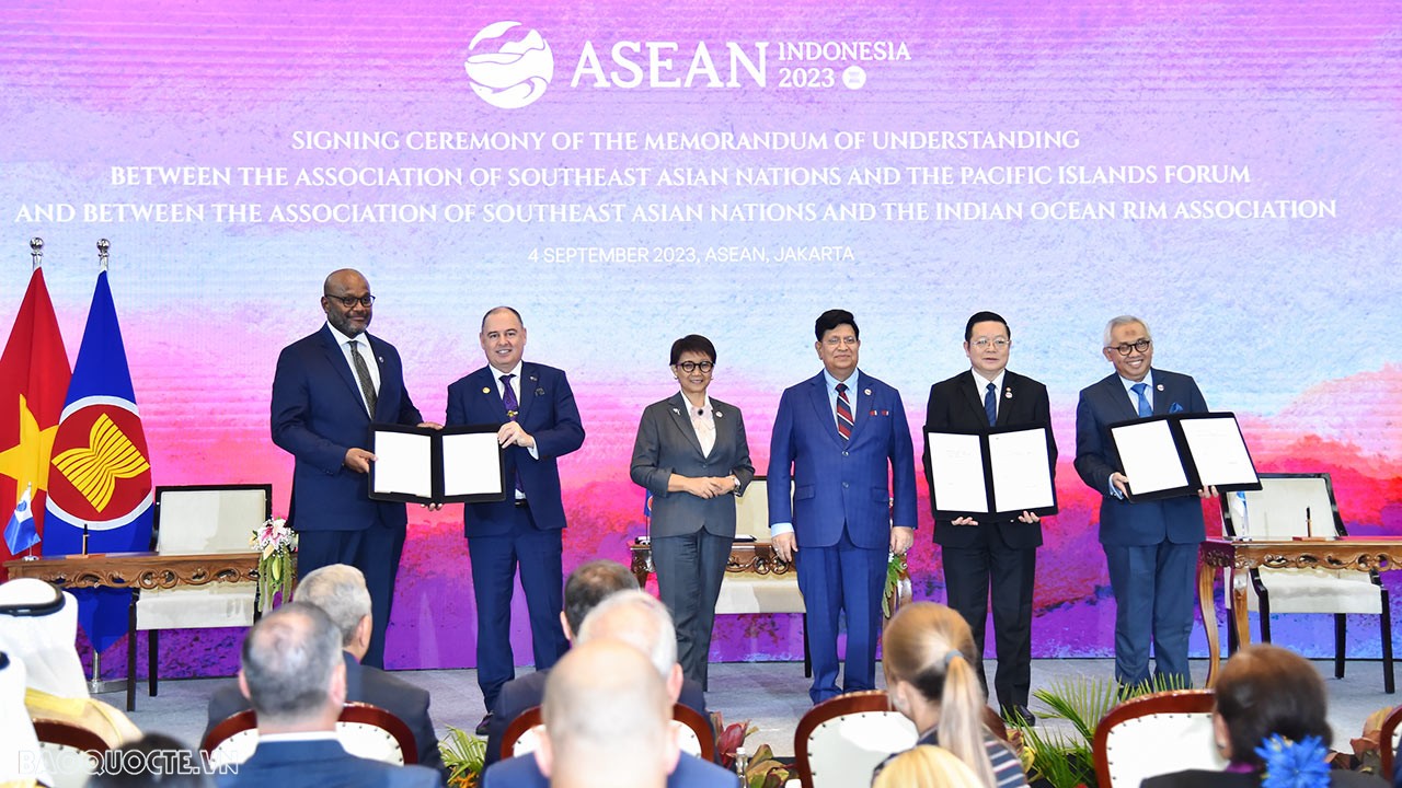 ASEAN-43: ASEAN thiết thực hơn, linh hoạt hơn, tâm điểm tăng trưởng của cả khu vực ASEAN-43: ASEAN thiết thực hơn, linh hoạt hơn, tâm điểm tăng trưởng của cả khu vực
