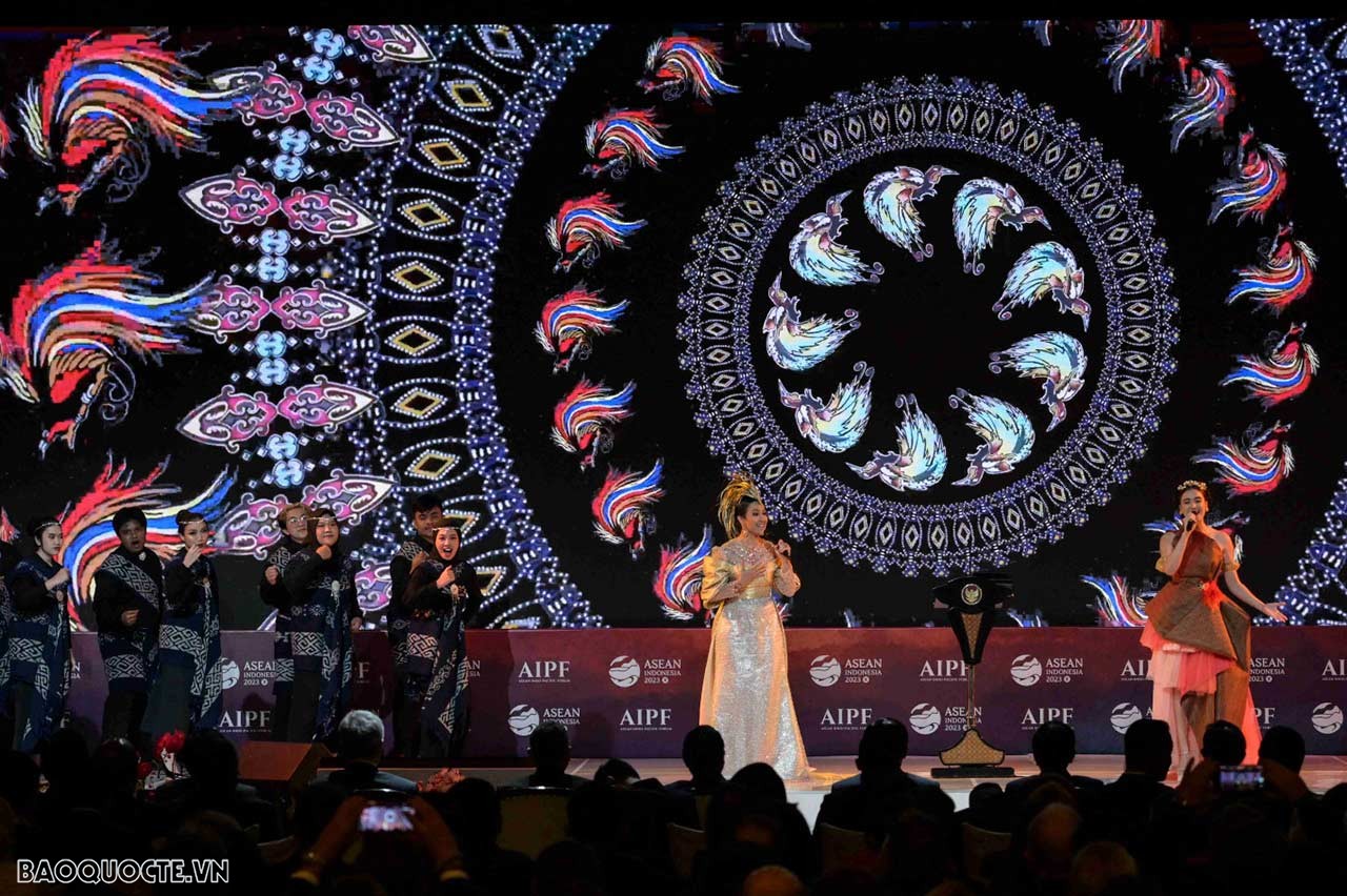 Ngày làm việc thứ hai của Thủ tướng Phạm Minh Chính tại Hội nghị cấp cao ASEAN-43 Ngày làm việc thứ hai của Thủ tướng Phạm Minh Chính tại Hội nghị cấp cao ASEAN-43