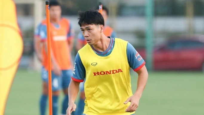 fifa days thang 9 cong phuong ve nuoc hoi quan tap luyen cung doi tuyen viet nam