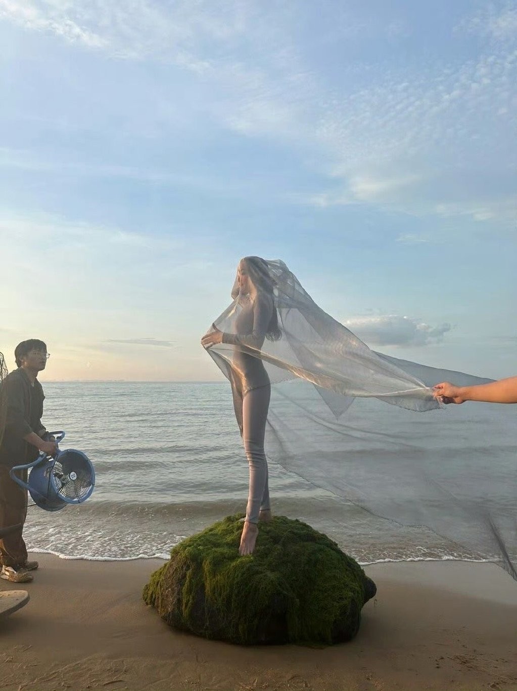 Diễn viên Thư Kỳ