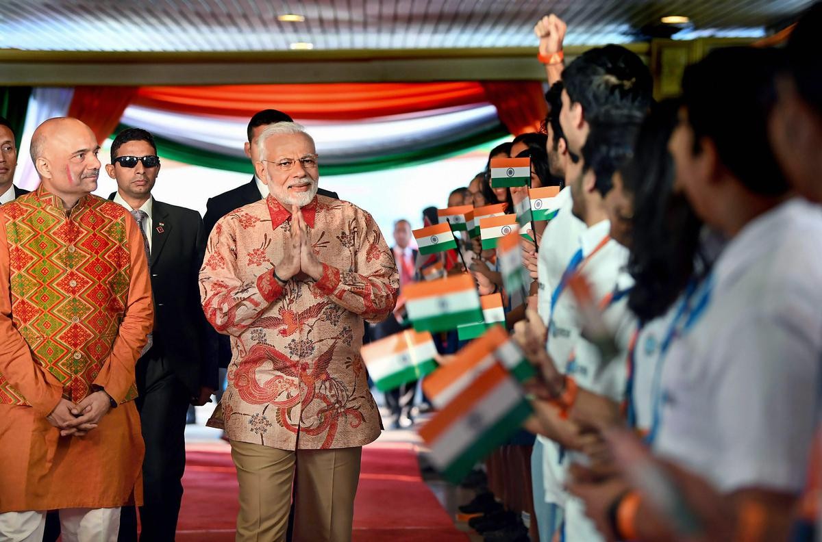 Thủ tướng Ấn Độ Narendra Modi đến sân bay quốc tế Jakarta vào sáng nay. (Nguồn: PTI) Thủ tướng Ấn Độ Narendra Modi đến sân bay quốc tế Jakarta vào sáng nay. (Nguồn: PTI)