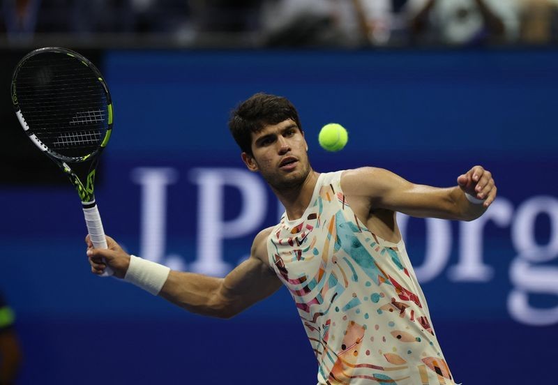 Carlos Alcaraz sẽ thi đấu với Daniil Medvedev tại bán kết US Open 2023 Carlos Alcaraz sẽ thi đấu với Daniil Medvedev tại bán kết US Open 2023