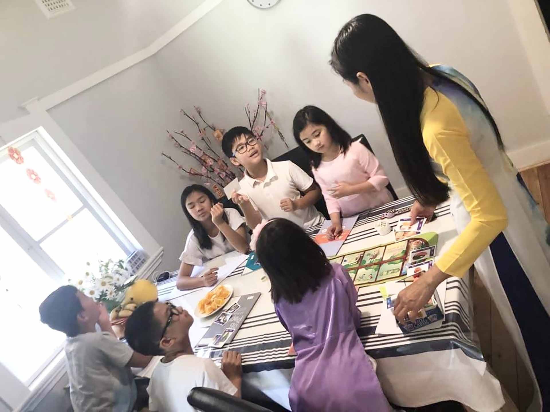 Chị Trần Hồng Vân tại lớp tiếng Việt. (Ảnh: NVCC) Chị Trần Hồng Vân tại lớp tiếng Việt. (Ảnh: NVCC)