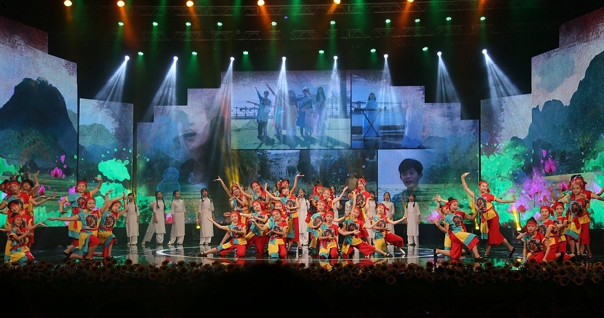 Bộ trưởng Ngoại giao Bùi Thanh Sơn: Việc giữ gìn và phát huy tiếng Việt là nhiệm vụ quan trọng, có ý nghĩa thực tiễn, giá trị khoa học và nhân văn sâu Bộ trưởng Ngoại giao Bùi Thanh Sơn: Việc giữ gìn và phát huy tiếng Việt là nhiệm vụ quan trọng, có ý nghĩa thực tiễn, giá trị khoa học và nhân văn sâu