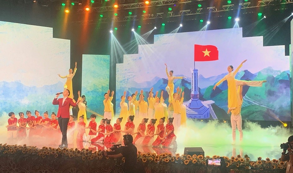 Bộ trưởng Ngoại giao Bùi Thanh Sơn: Việc giữ gìn và phát huy tiếng Việt là nhiệm vụ quan trọng, có ý nghĩa thực tiễn, giá trị khoa học và nhân văn sâu Bộ trưởng Ngoại giao Bùi Thanh Sơn: Việc giữ gìn và phát huy tiếng Việt là nhiệm vụ quan trọng, có ý nghĩa thực tiễn, giá trị khoa học và nhân văn sâu