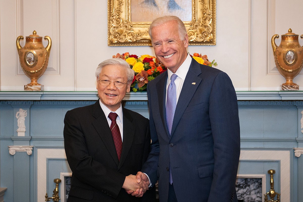Party Secretary General Nguyen Phu Trong met US Vice President Joe Biden in 2015 in Washington DC. (Photo: MOFA) Party Secretary General Nguyen Phu Trong met US Vice President Joe Biden in 2015 in Washington DC. (Photo: MOFA)