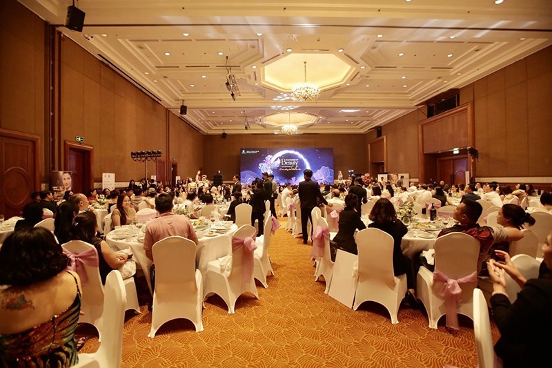 EVER VIỆT NAM nhận được sự tin tưởng của các khách hàng, doanh nhân và đối tác tại Việt Nam. EVER VIỆT NAM nhận được sự tin tưởng của các khách hàng, doanh nhân và đối tác tại Việt Nam.