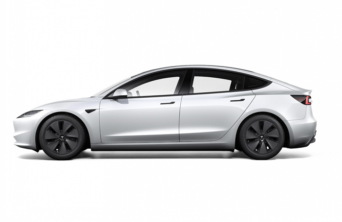 Cận cảnh xe điện Tesla Model 3 2024, phạm vi hoạt động tối đa 677 km