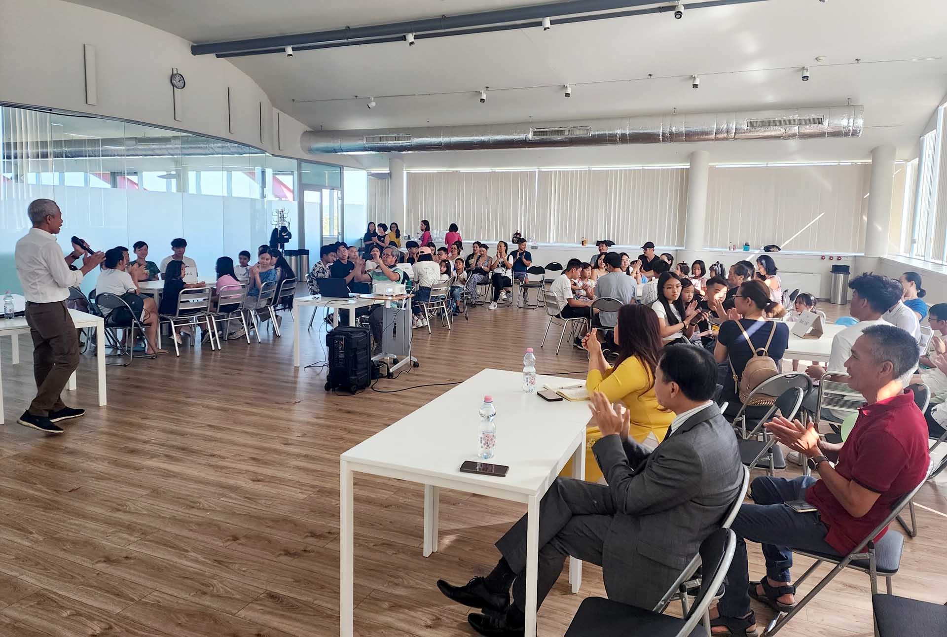 Sôi động ggày hội Tiếng Việt ở Hungary Ngày hội Tiếng Việt ở Hungary