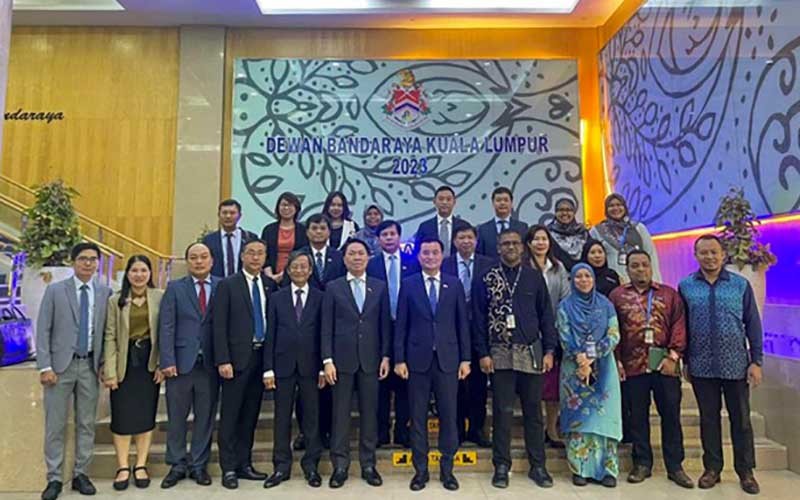 Tăng cường thức đẩy quan hệ giữa TP. Hồ Chí Minh và Jakarta, Kuala Lumpur trong lĩnh vực quản lý đô thị Tăng cường thúc đẩy hợp tác giữa TP. Hồ Chí Minh và Jakarta, Kuala Lumpur trong lĩnh vực quản lý đô thị