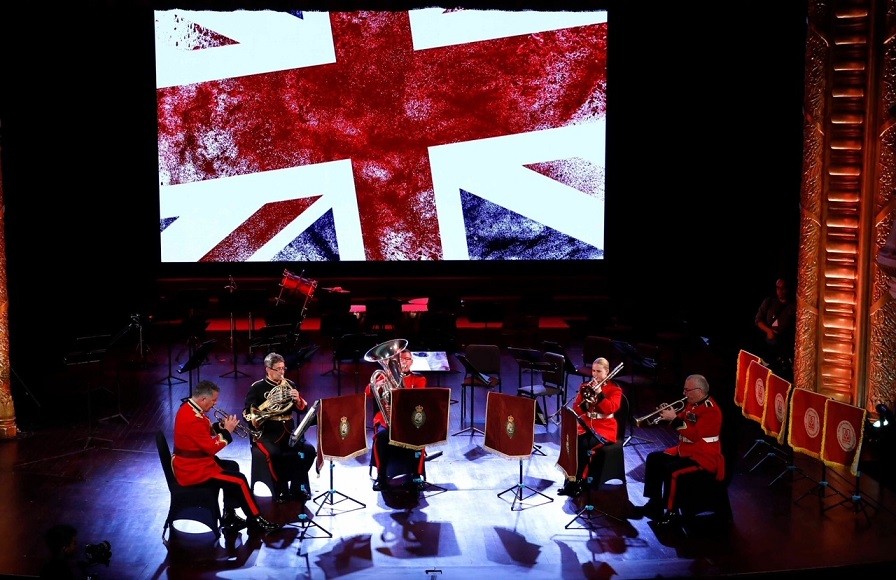 Giao lưu nghệ thuật kỷ niệm 50 năm thiết lập quan hệ ngoại giao giữa Việt Nam và Vương quốc Anh Giao lưu nghệ thuật kỷ niệm 50 năm thiết lập quan hệ ngoại giao Việt Nam-Vương quốc Anh