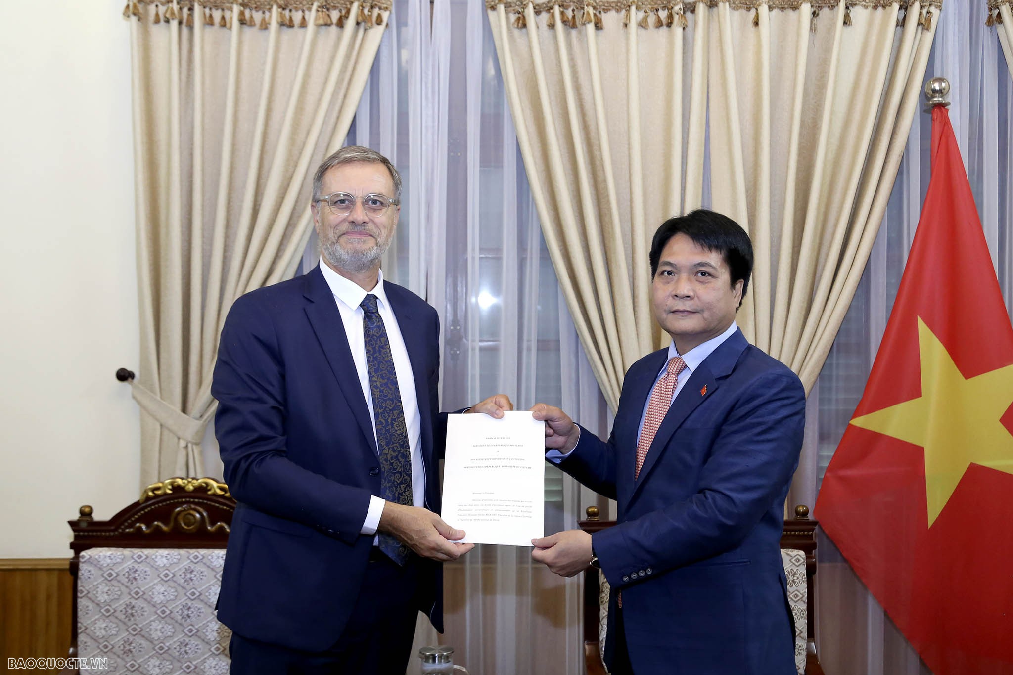 Tiếp nhận bản sao Thư ủy nhiệm bổ nhiệm Đại sứ Pháp và Kazakhstan tại Việt Nam