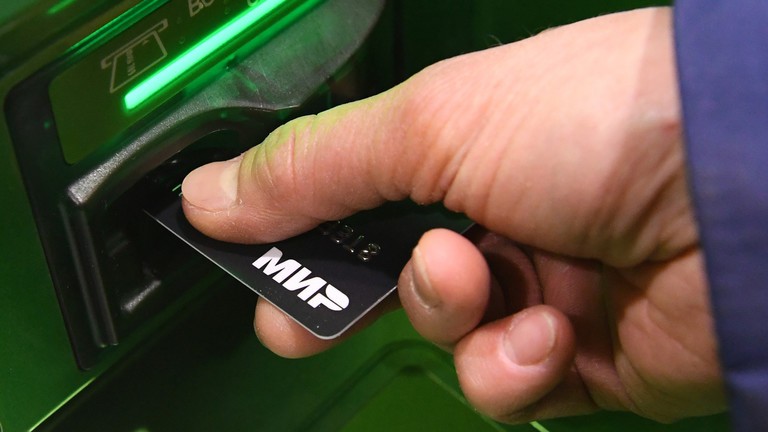 Nga thảo luận việc ra mắt thẻ thanh toán MIR tại nhiều nước. Nga thảo luận việc ra mắt thẻ thanh toán MIR tại nhiều nước.