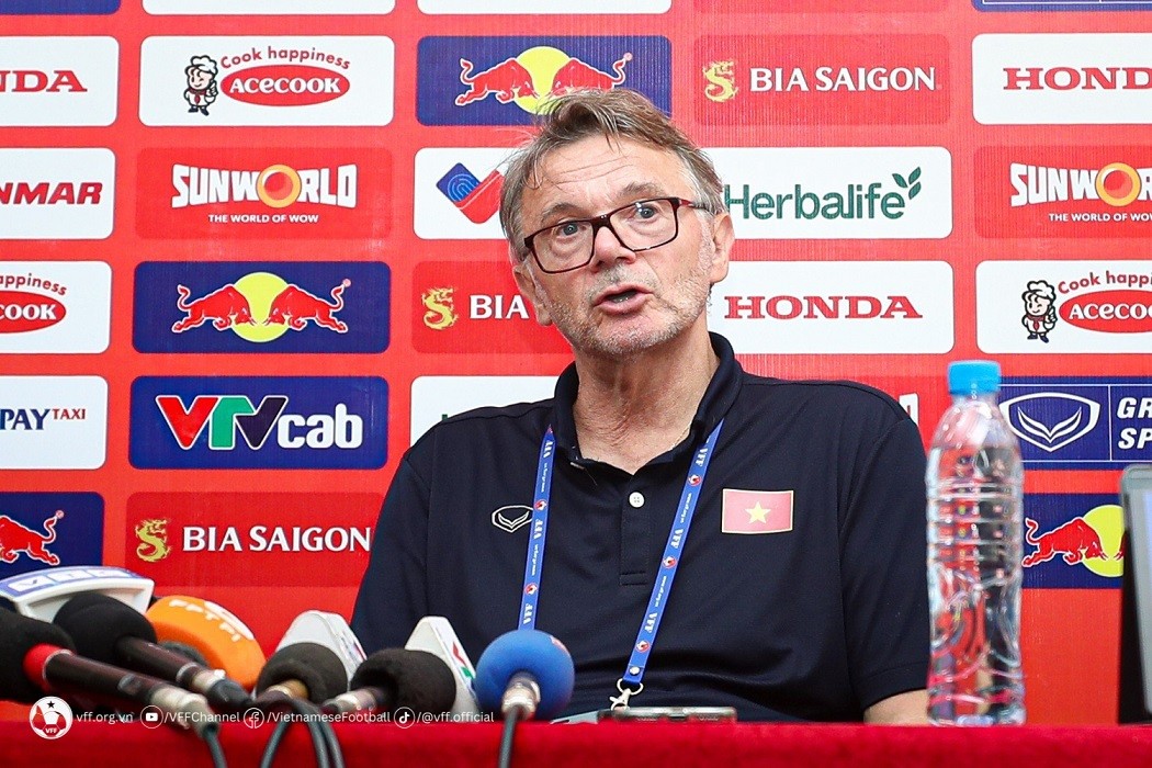 HLV Philippe Troussier HLV Philippe Troussier