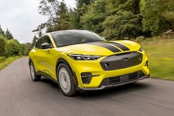 Cận cảnh xe điện Ford Mustang Mach-E Rally vừa ra mắt, phạm vi hoạt động hơn 400 km