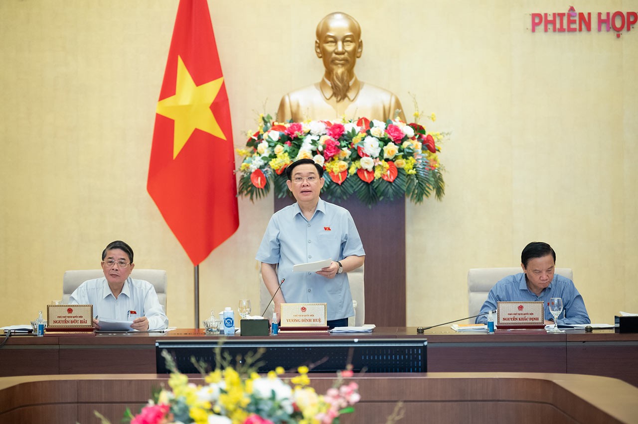 Ủy ban Thường vụ Quốc hội xem xét 7 dự án luật trong đó có Dự án Luật Đất đai tại Phiên họp thứ 26