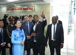 Phó Chủ tịch nước Võ Thị Ánh Xuân gặp Tổng thư ký Đảng Mặt trận giải phóng Mozambique