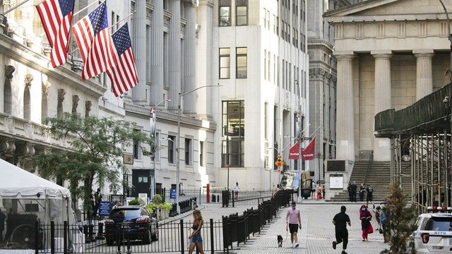 bau cu my 2024 tong thong biden roi ghe nong lo dien nhung van de kinh te nguoi ke nhiem phai doi mat