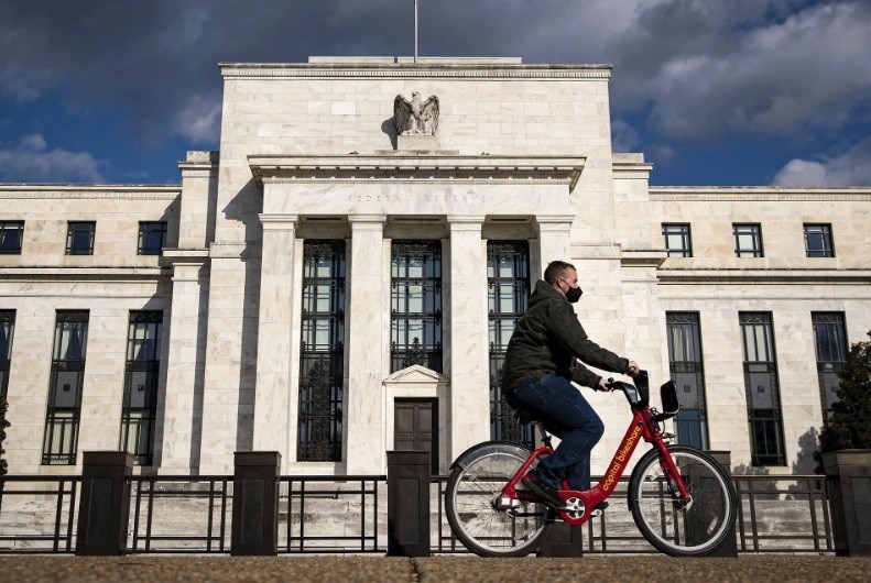 Điều gì khiến Fed 'quay xe' Giải mã chính sách lãi suất của Fed