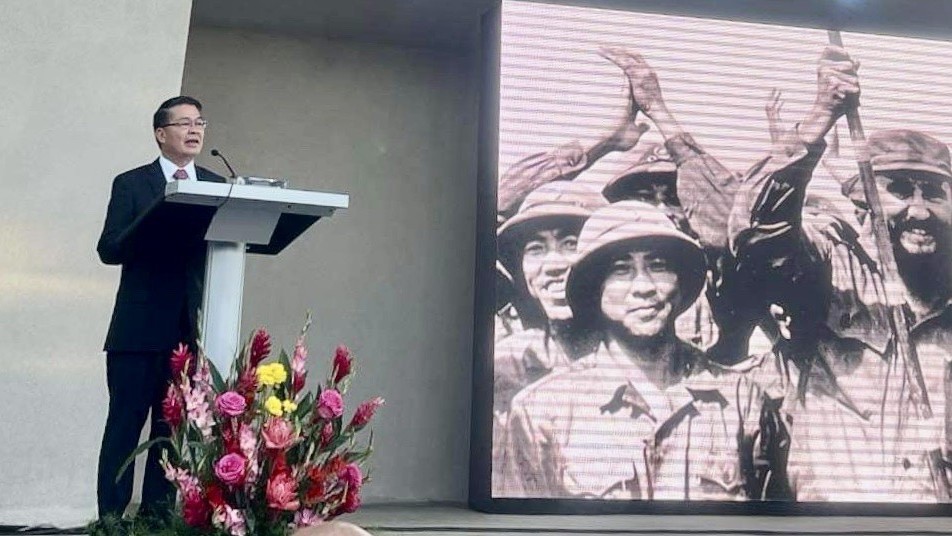 dai su le thanh tung chuyen tham cuba du g77 cua pho thu tuong tran hong ha dien ra trong boi canh rat dac biet