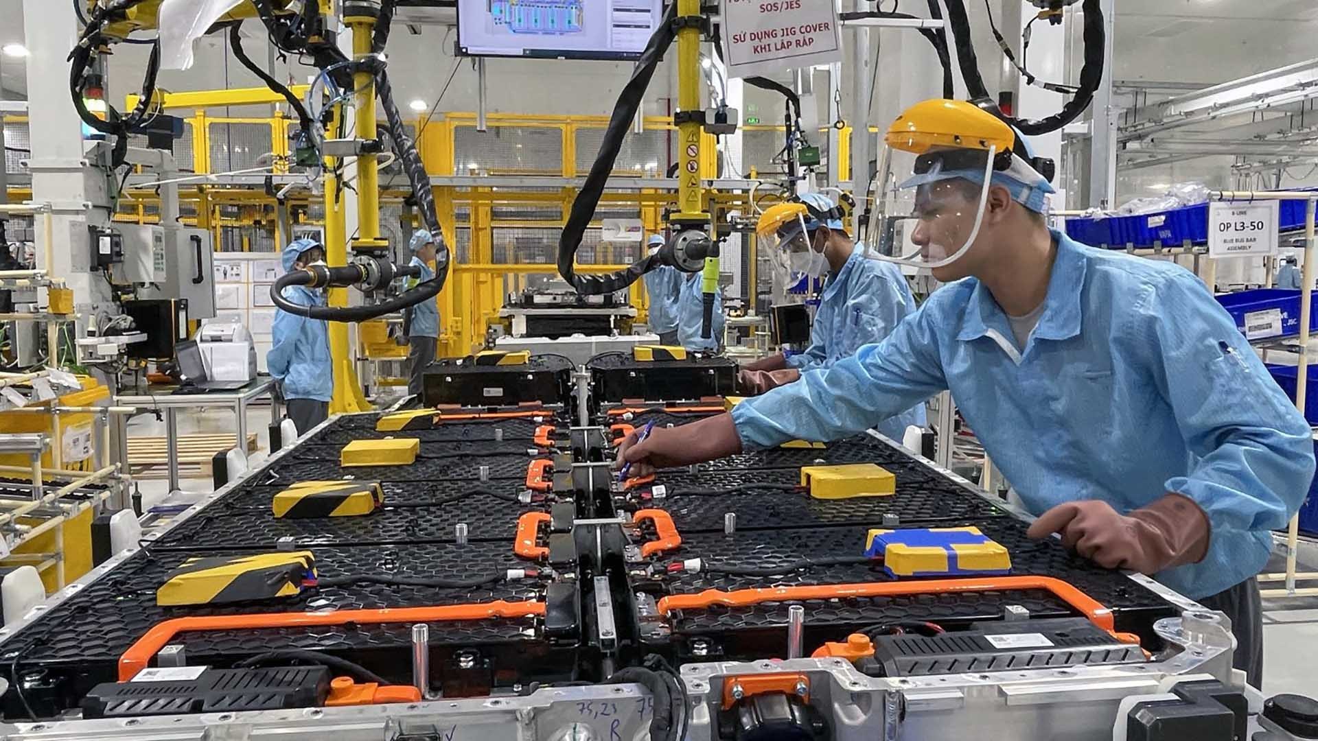Kinh tế Việt Nam 6 tháng đầu năm 2026: Tiếp thêm xung lực cho mục tiêu tăng trưởng 10% Kinh tế Việt Nam 6 tháng đầu năm 2026: Tiếp thêm xung lực cho mục tiêu tăng trưởng 10%