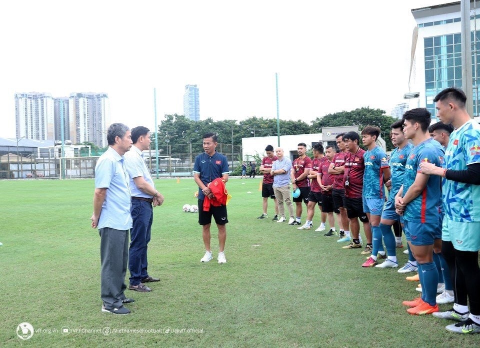 Trước khe lên đường dự Asiad 19, HLV Hoàng Anh Tuấn viết tâm thư cảm ơn người hâm mộ Trước khe lên đường dự Asiad 19, HLV Hoàng Anh Tuấn viết tâm thư cảm ơn người hâm mộ