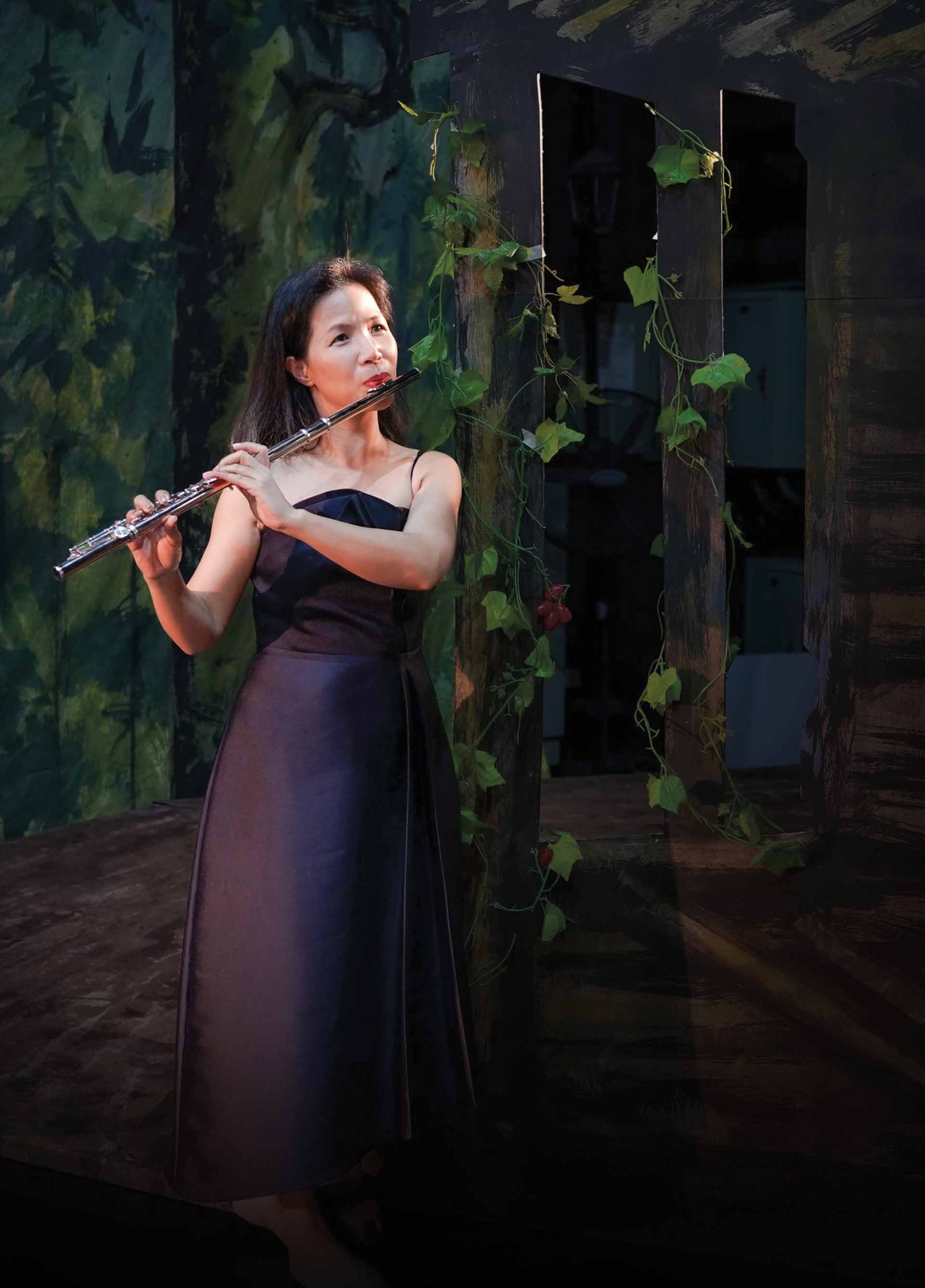 Nghệ sĩ sáo Bùi Minh Hoa. (Ảnh: NVCC) Nghệ sĩ sáo Bùi Minh Hoa. (Ảnh: NVCC)