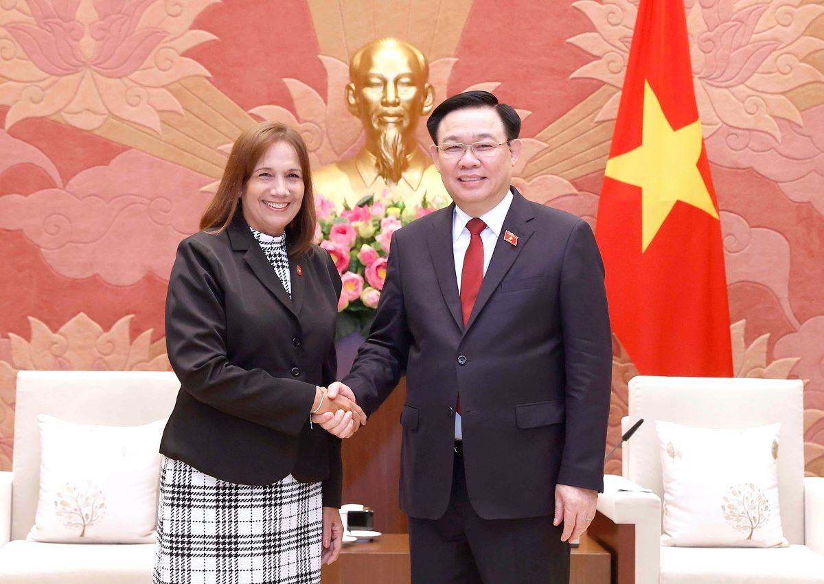 Chủ tịch Quốc hội Vương Đình Huệ tiếp Phó Chủ tịch Quốc hội Cuba Chủ tịch Quốc hội Vương Đình Huệ tiếp Phó Chủ tịch Quốc hội Cuba