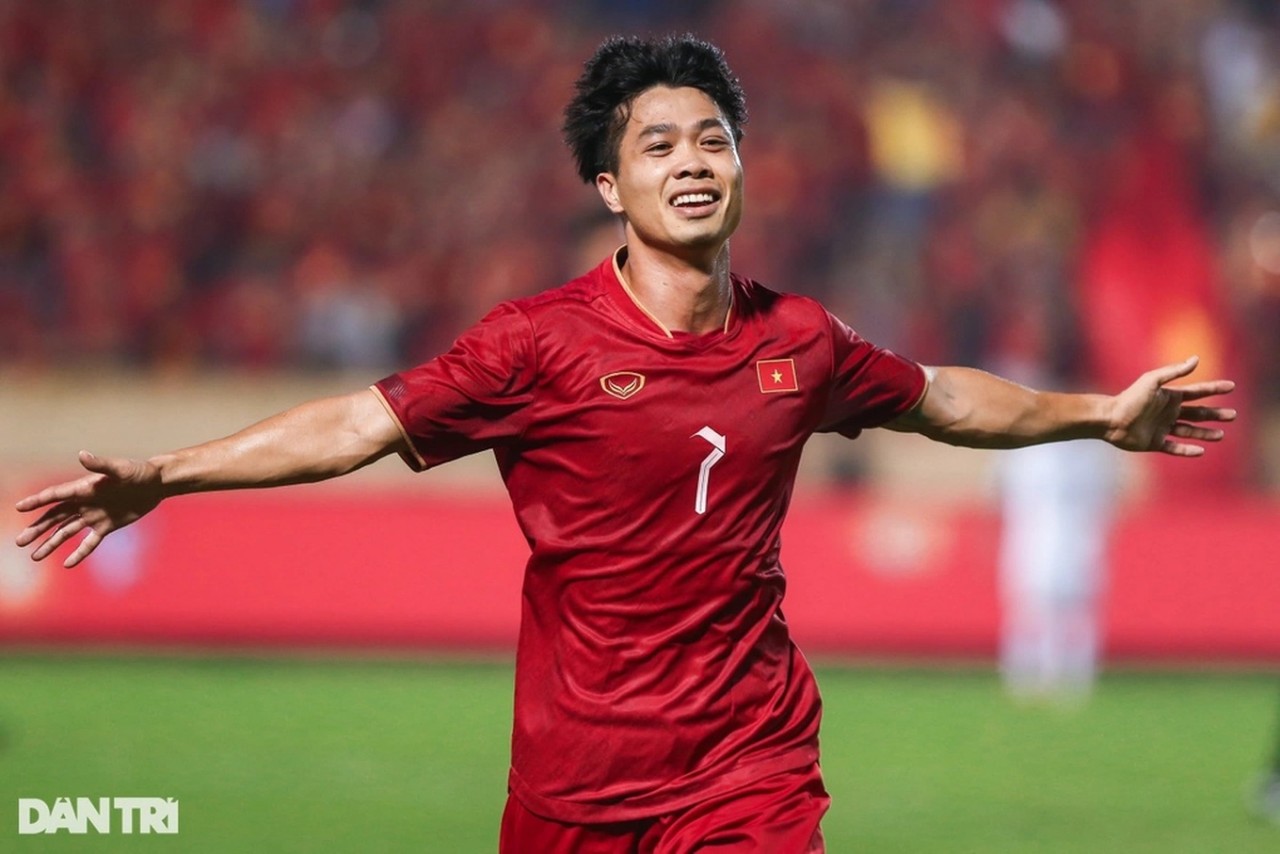 Công Phượng tỏa sáng trong màu áo đội tuyển Việt Nam trong trận đấu với Palestine. (Ảnh: Minh Quân)
