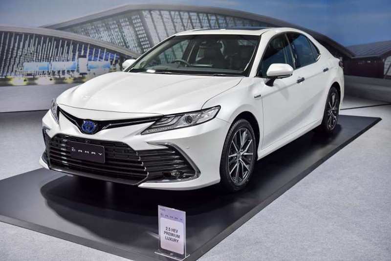 Mặc dù doanh số giảm mạnh, nhưng Toyota Camry vẫn đứng đầu phân khúc tháng 8/2023. 