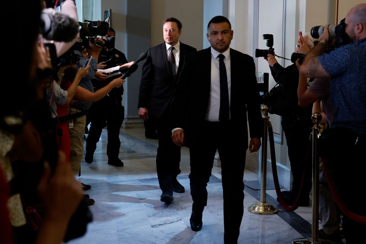 Ảnh ấn tượng (11 17/9): Tổng thống Hoa Kỳ Biden thăm Việt Nam, cuộc gặp lịch sử Nga-Triều, lính Ukraine bắn loại lựu pháo hiếm và đáng gờm